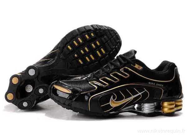 Nike Shox R5 Baskets Noires Or